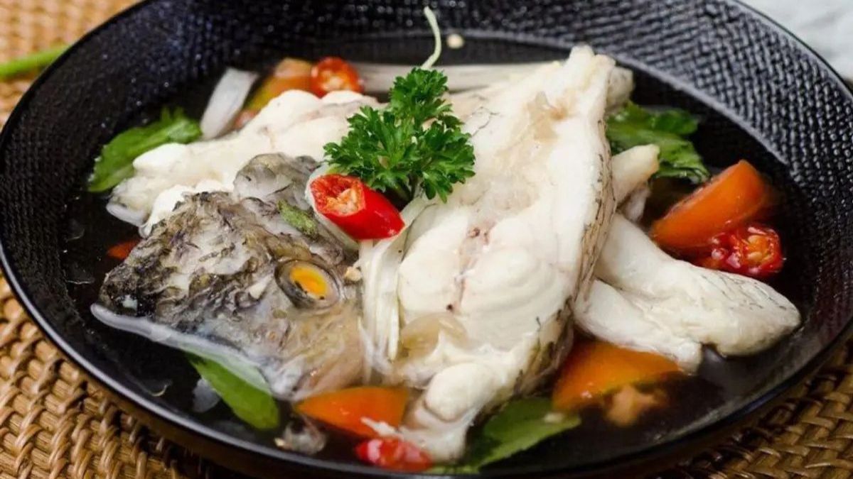 Sop Gurame Mbak Lili: Rahasia Rasa yang Bikin Warga Cilacap Rela Antre